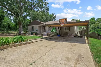 612 E Monterey Street, Denison, TX 75021 - Photo 2