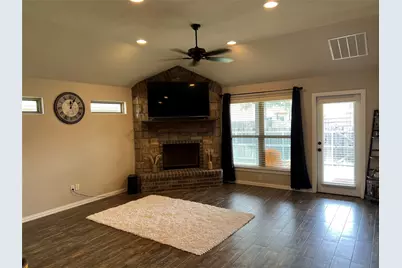 1410 Lauren Lane, Granbury, TX 76048 - Photo 2