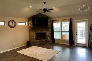 1410 Lauren Ln, Granbury, TX 76048 - Photo 2