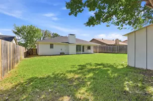 6461 Westridge Dr, Watauga, TX 76148 - Photo 22