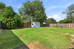 6461 Westridge Dr, Watauga, TX 76148 - Photo 20