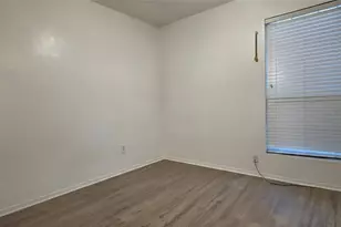 625 Carriagehouse Ln, Garland, TX 75040 - Photo 6