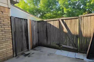 625 Carriagehouse Ln, Garland, TX 75040 - Photo 10