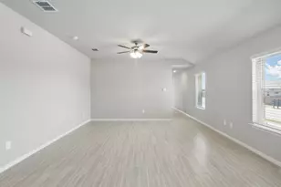 545 Sterling Thicket Ln, Denton, TX 76259 - Photo 16