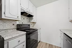 808 W Belden St, Sherman, TX 75092 - Photo 4