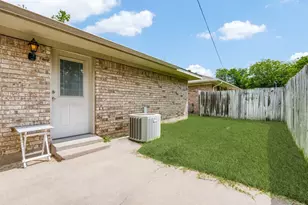 808 W Belden St, Sherman, TX 75092 - Photo 10