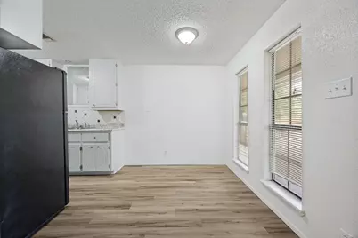 808 W Belden Street #806, Sherman, TX 75092 - Photo 4