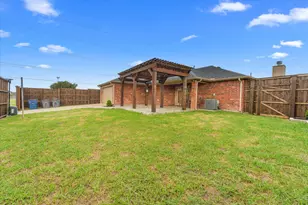 602 Hearthstone Dr, Lancaster, TX 75146 - Photo 28