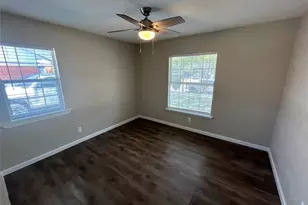2301 Proctor St, Garland, TX 75041 - Photo 10