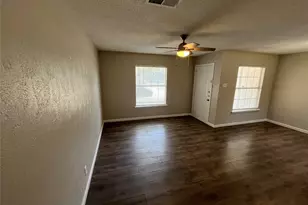 2301 Proctor St, Garland, TX 75041 - Photo 4