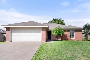 330 Schumacher Dr, Burleson, TX 76028 - Photo 1