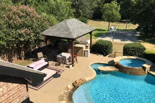 619 Oakbend Dr, Coppell, TX 75019 - Photo 2