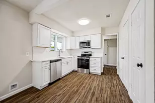 3205 Northpoint Rd, Sherman, TX 75090 - Photo 2