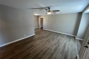710 Apache Trce, Grand Prairie, TX 75051 - Photo 4