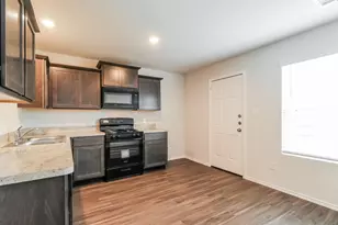 506 Sussex Pl, Everman, TX 76140 - Photo 2