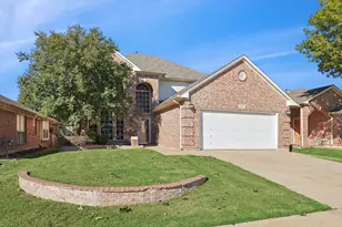 8837 Sunset Trace Dr, Fort Worth, TX 76244 - Photo 2