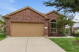 720 Rio Bravo Dr, Fort Worth, TX 76052 - Photo 1