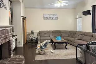 1137 Robin Cir, Midlothian, TX 76065 - Photo 2