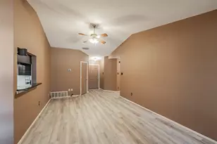 1524 Lincolnshire Way, Fort Worth, TX 76134 - Photo 6