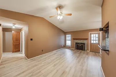 1524 Lincolnshire Way, Fort Worth, TX 76134 - Photo 8