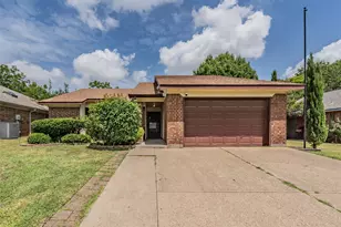1524 Lincolnshire Way, Fort Worth, TX 76134 - Photo 1