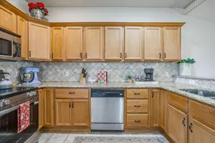 2224 Cobblestone Ct, Granbury, TX 76049 - Photo 14