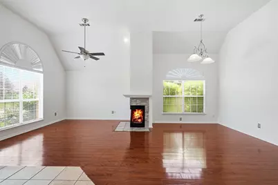 313 Pecos Trail, Irving, TX 75063 - Photo 12