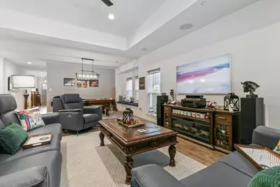 809 Meadow Bend Loop S, Grapevine, TX 76051 - Photo 8