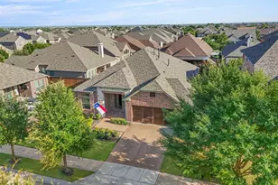 820 Wilmington Ln, Aubrey, TX 76227 - Photo 4