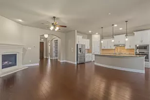 820 Wilmington Ln, Aubrey, TX 76227 - Photo 6