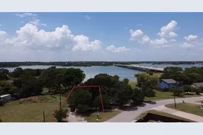 125 Lewis Drive, Little Elm, TX 75068 - Photo 2