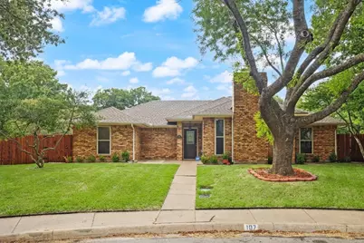 107 Buffalo Creek Circle, Waxahachie, TX 75165 - Photo 2