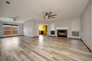 509 Birch St, Crowley, TX 76036 - Photo 4