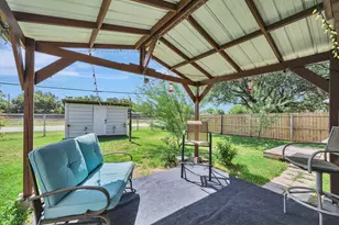 509 Birch St, Crowley, TX 76036 - Photo 32