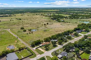 608 S Colorado St, Whitney, TX 76692 - Photo 38