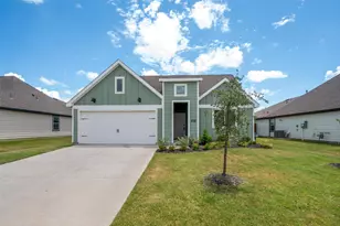 2315 Hydrangea Dr, Pilot Point, TX 76258 - Photo 2
