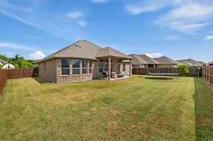 3451 Hidden Holw Dr, Grand Prairie, TX 76065 - Photo 36