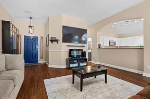 403 Creek Point Ln, Arlington, TX 76002 - Photo 6