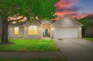 403 Creek Point Ln, Arlington, TX 76002 - Photo 1