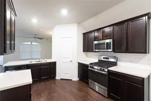 905 Silverbell St, Princeton, TX 75407 - Photo 2
