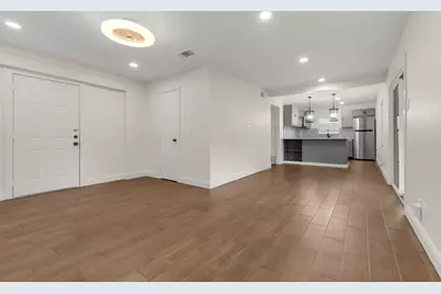 13333 Challaburton Drive, Farmers Branch, TX 75234 - Photo 4