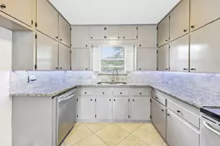 917 Dewitt Cir, Dallas, TX 75224 - Photo 12