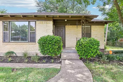 917 De Witt Circle, Dallas, TX 75224 - Photo 2