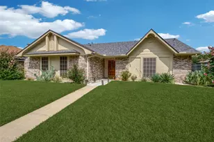 106 Creekside Ln, Coppell, TX 75019 - Photo 1