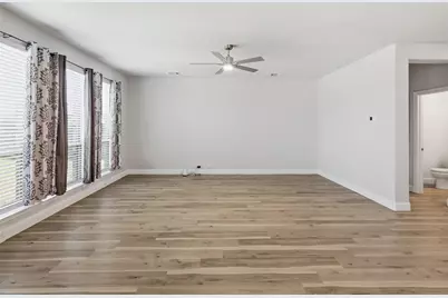 201 Sweetwater Drive, Commerce, TX 75428 - Photo 14