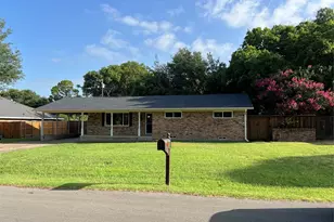 607 Cain St, Lake Dallas, TX 75065 - Photo 1