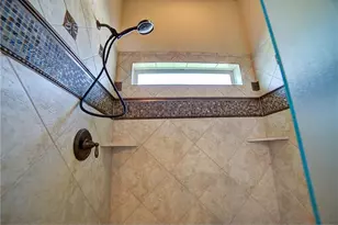 4421 Holburn Dr, McKinney, TX 75070 - Photo 10