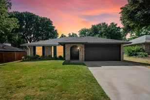 2407 Cranberry Ln, Euless, TX 76039 - Photo 1