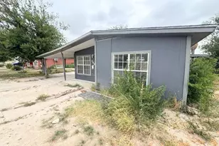 346 Marshall Smith Dr, Del Rio, TX 78840 - Photo 4