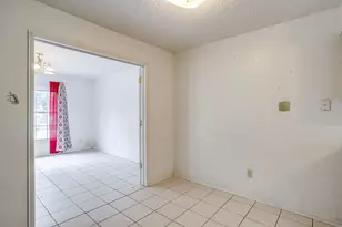 5745 Springtide Dr, Fort Worth, TX 76135 - Photo 6